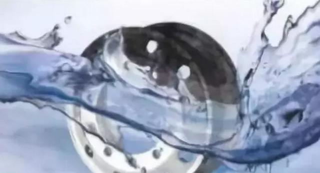 鑄造(zao)與鍛造的區别，90%的(de)車友都不知道